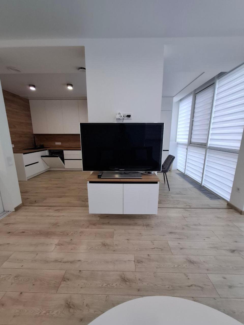Vodogray Luxury Apartments With Underground Parking Елітний Житловий Комплекс Chernivtsi Ngoại thất bức ảnh